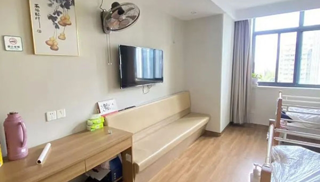 房间